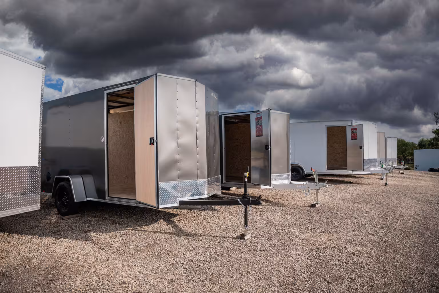 7x16 7x16 Enclosed Trailer Guide | Dimensions, Uses & Features